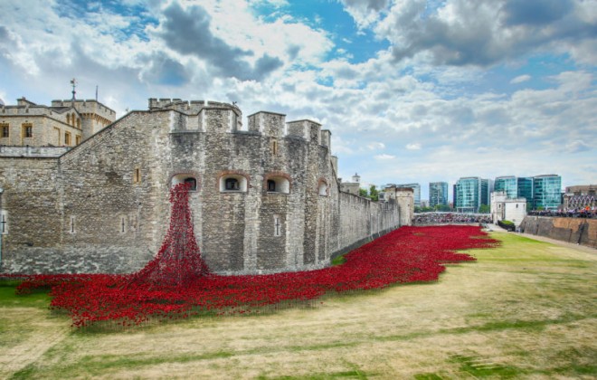 Blood Swept Lands & Seas Of Red At The Tower Of London