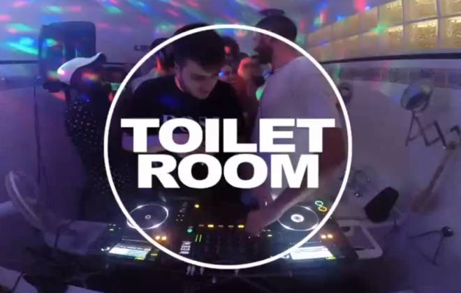 Toilet Room!