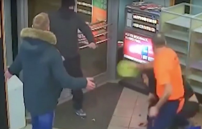Kebab Cook Smashes Neo-Nazis With Plate In Germany