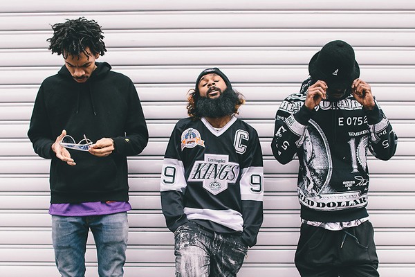 Flatbush ZOMBiES - Red Light, Green Light feat. Espa